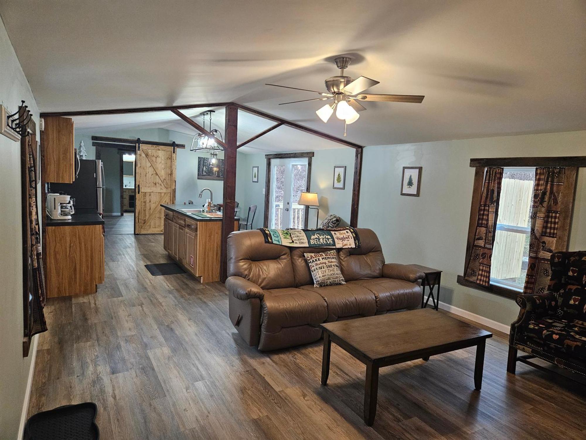 Grey Pines At Hocking Vacations Villa Logan Exterior photo